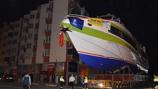 Karayoluyla taşınan en büyük gemi