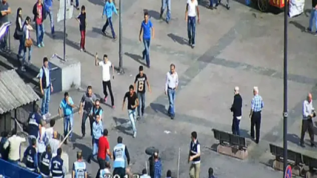 Zabıtaya palalı saldırı