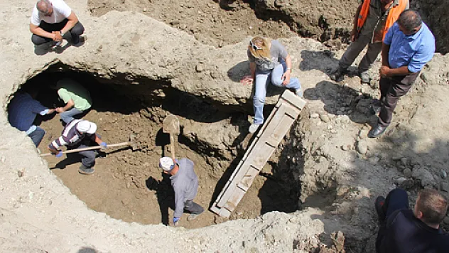 Tarihi Mezarda Kazı Çalışmaları Yeniden Başlandı