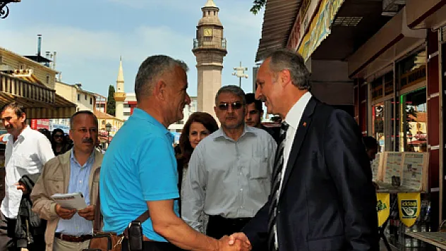 Özden: 'Biz Milletin Efendisi Değil Hizmetkarıyız'