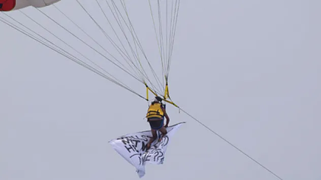 Gökyüzünde evlilik teklifi