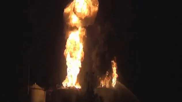 Ukrayna'da yakıt depolama tesisi alev alev yandı