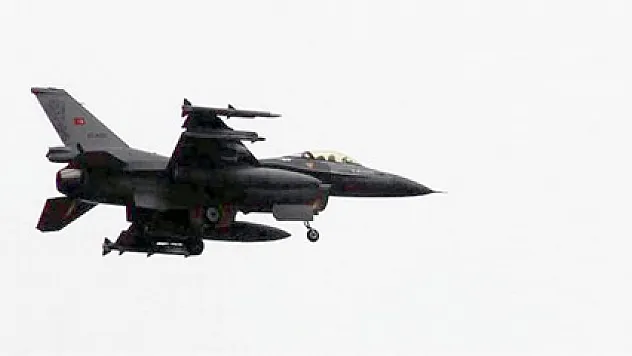 Suriye'den Türk jetini taciz