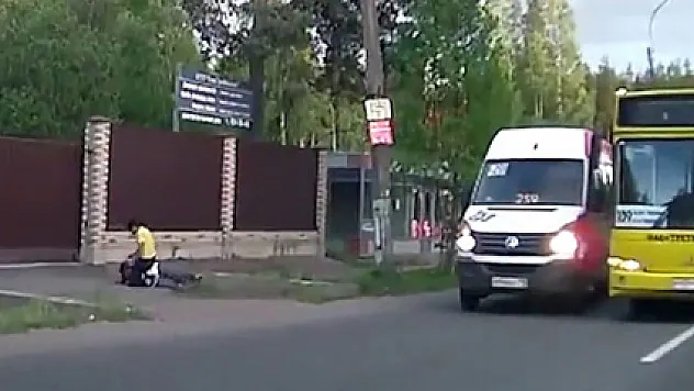 Otobüs durağına park eden sürücüye öldüresiye dayak