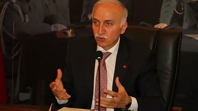 Vali Şahin: 'Twitter'dan Taciz Ediyorlar'