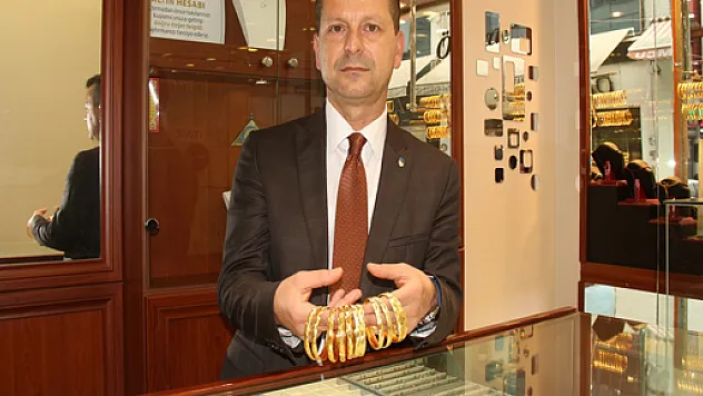 ESNAFIN UMUDU AK PARTİ MERKEZLİ HÜKÜMET 