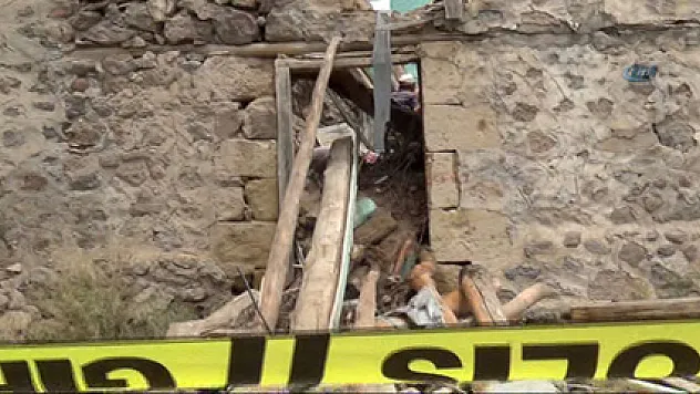 Sabah kahvaltısında ev üzerlerine çöktü: 3 ölü 1 yaralı