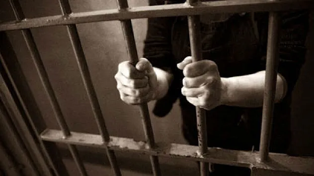 Yemen'de mahkumlar firar etti