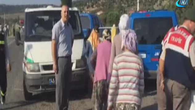 Manisa'da trafik kazası: 15 ölü