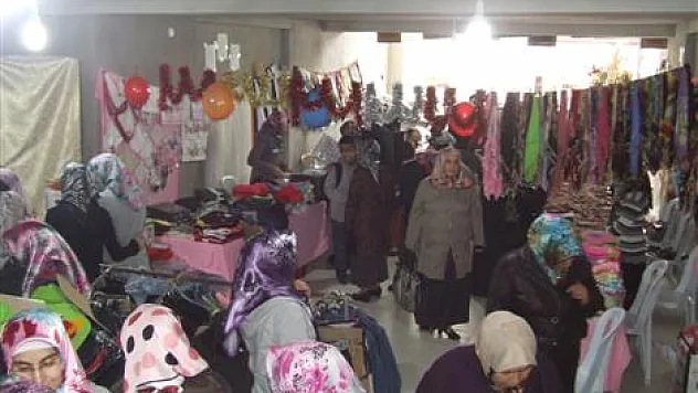 'Hayır Çarşısı' Kermesi açıldı