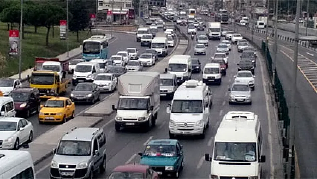Gurbetçilerin bayram trafiği başladı