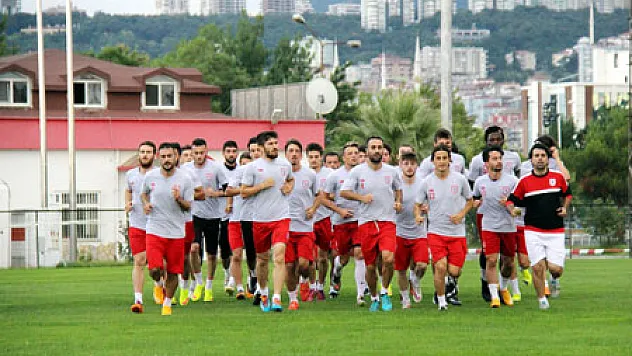 Özat ilk idmana çıktı