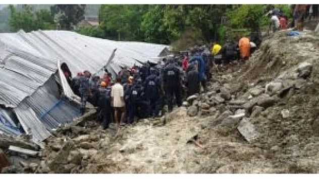 Nepal'de toprak kayması: 20 ölü