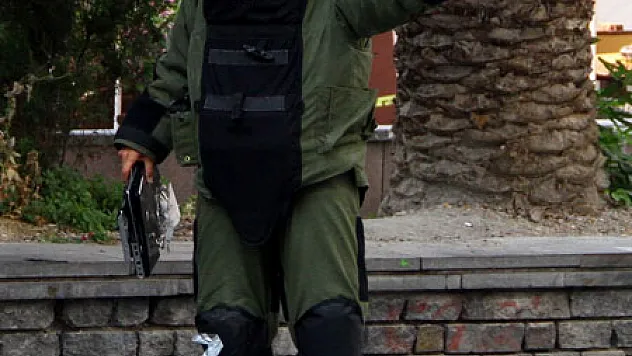 Şüpheli Laptop Fünye ile Patlatıldı