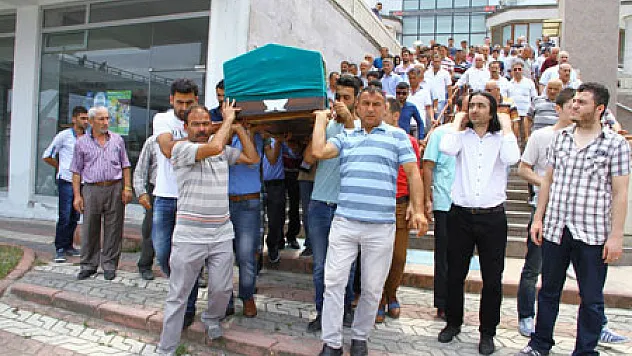 Denizde Boğulan Genç Toprağa Verildi