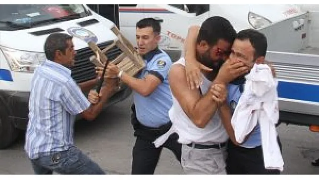 Zabıta ile seyyarın sopalı, satırlı, sandalyeli kavgası