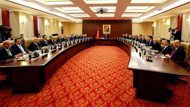 8 bakan bir buçuk aydır maaş alamıyor