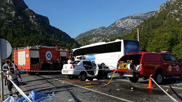 Yine otobüs kazası: 5 ölü