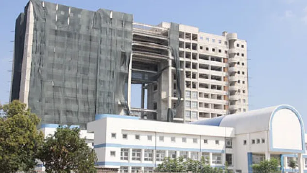 Emniyet Müdürlüğü binasında yıkım