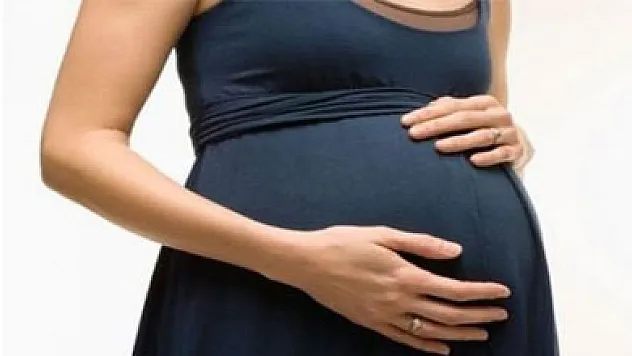 Sigara gebe kalmayı da zorlaştırıyor