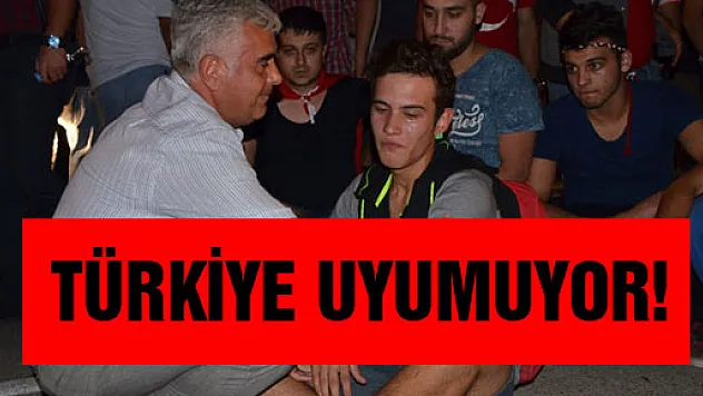 Türkiye uyumadı.Şehit askerlerimizin acısı sokağa taştı