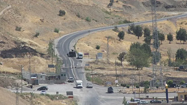 PKK'ya gıda götüren araçtan HDP'li vekil çıktı