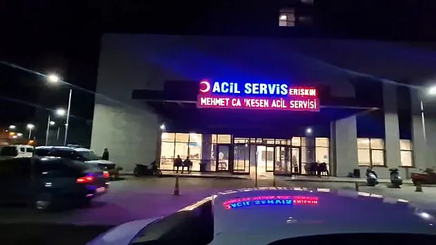4 Çocuk Annesi Kadın Evinde Bıçaklanarak Öldürüldü