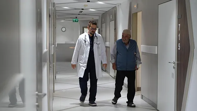 4 Makineyle Nefes Alıyordu… Samsun'daki Tedavi Hayatını Değiştirdi