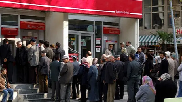 Emekli Maaşlarına Seyyanen Zam Yapıldı