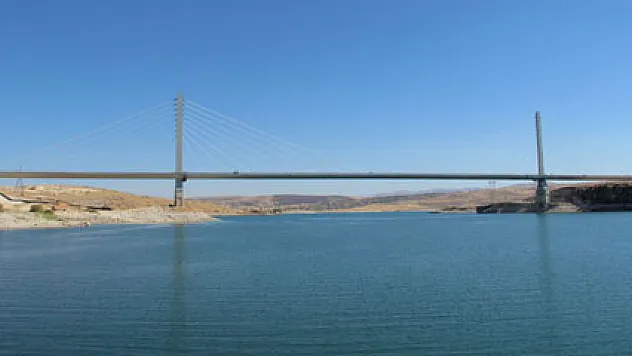 Türkiye'nin 4. büyük asma köprüsü tamamlanmak üzere