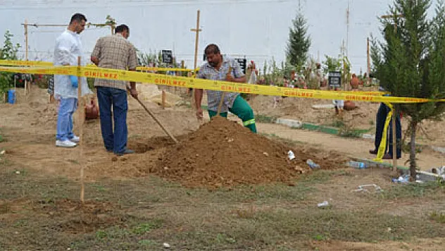 Mezarlık şakası polisi alarma geçirdi
