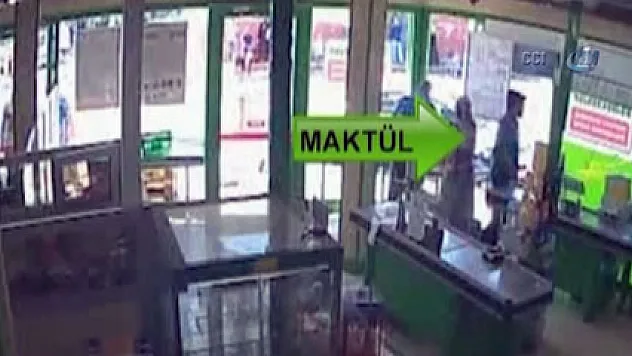 Otomobil içindeki cinayet anı kamerada