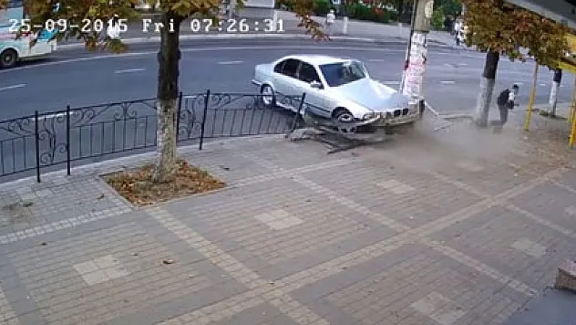 Ölümden saniyelerle kurtuldu