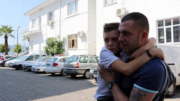 Üvey Türk babasından güçlükle ayrıldı