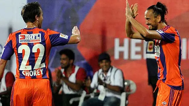 Tuncay Şanlı Hindistan'da fırtına gibi başladı