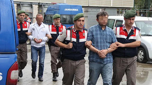 Jandarma 3 Bin 660 Paket Kaçak Sigara Ele Geçirdi