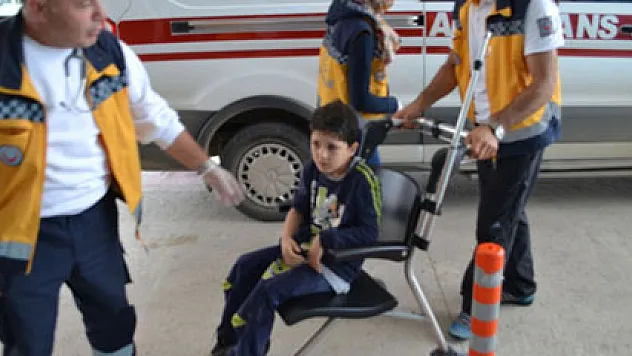 Kedinin peşinden koşarken toprak altında kaldı