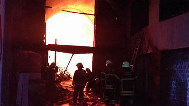 Kapalıçarşı yangınında çay ocağı şüphesi