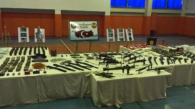 Sur'dan cephanelik çıktı