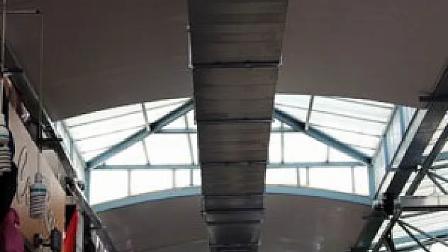 YABANCILAR ÇARŞISI'NDA KIŞIN MONTSUZ DOLAŞILABİLECEK 