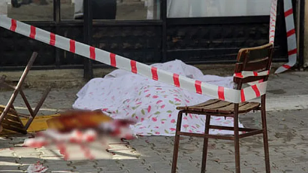 Güpegündüz sokak ortasında cinayet!