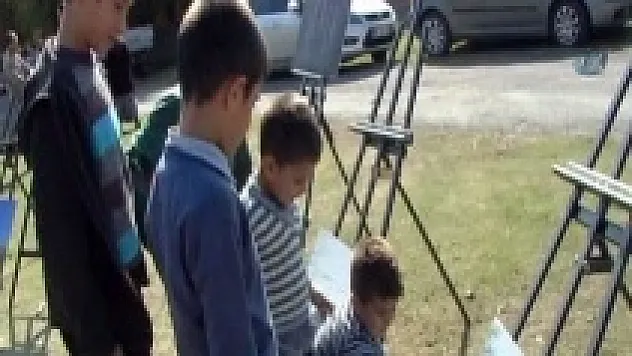 Köylüleri şaşırtan fotoğraf sergisi