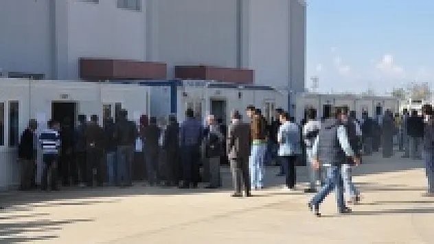 Silopi'de sandıklar prefabriklere taşındı