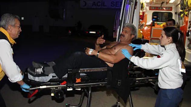 Evinde Yemek Yerken Ensesinden Vuruldu