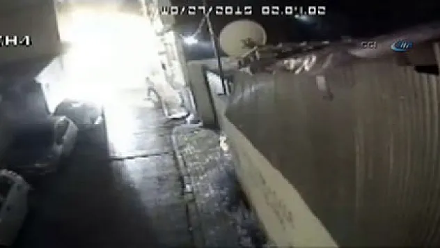 Araçları böyle yaktı!