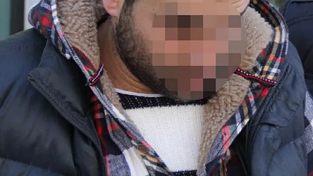 Bakışma Yüzünden 3 Yerinden Bıçakladı