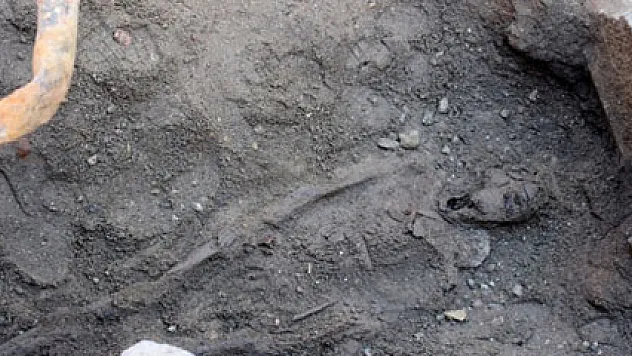 Şebeke onarımı sırasında bulundu: Tam 2500 yıllık!