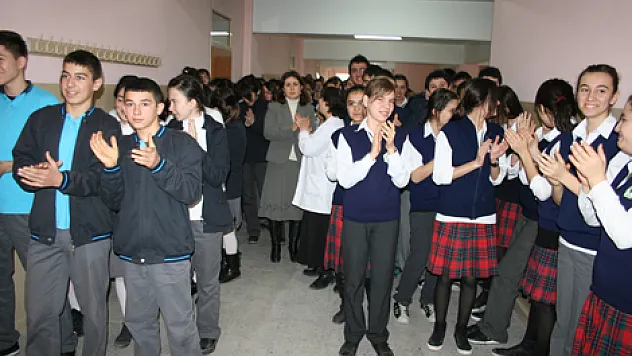 Yabancı dil sınıfı eğitime başladı