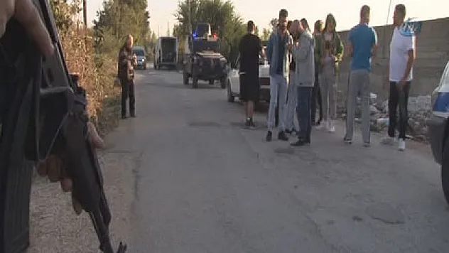 Alman sanatçının klip setini polis bastı!