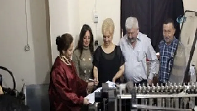 Nikahları, çalıştığı gazetenin matbaasında kıyıldı